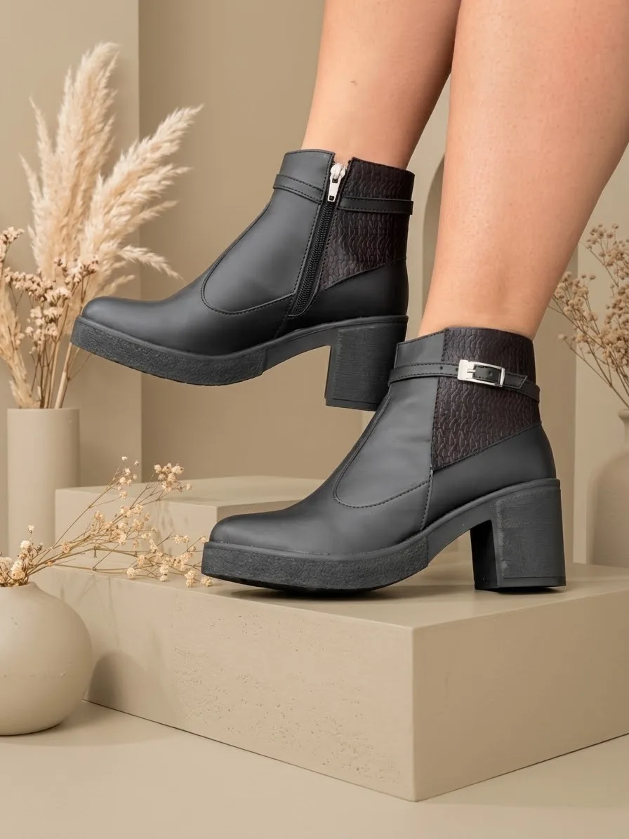 Bota Negra con Textura
