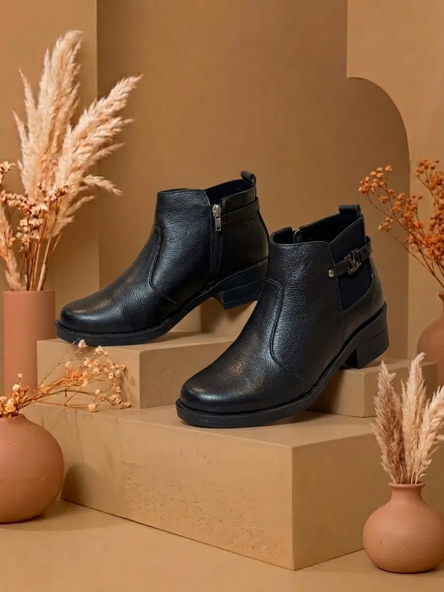 Bota Negra de Tacon Bajo